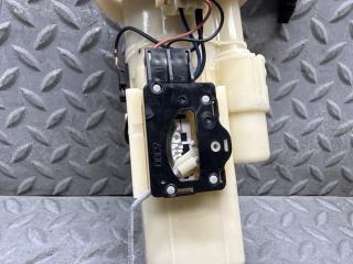 Топливный насос SUZUKI PALETTE MK21S K6A 15100-82K01 3 ракурс