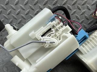 Топливный насос TOYOTA ALPHARD ANH20 2AZ-FE 77020-28092 3 ракурс