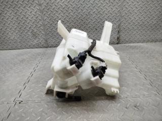 Бачок стеклоомывателя TOYOTA PRIUS ZVW30 060851-317 4 ракурс Бачок стеклоомывателя TOYOTA PRIUS ZVW30 060851-317 4 ракурс