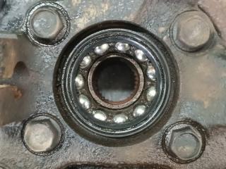 Ступица правая передняя MITSUBISHI MINICAB U62V 3G83 5 ракурс