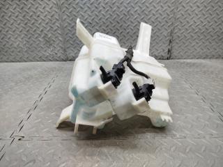 Бачок стеклоомывателя TOYOTA PRIUS ZVW30 060851-317 4 ракурс Бачок стеклоомывателя TOYOTA PRIUS ZVW30 060851-317 4 ракурс