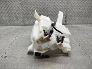 Бачок стеклоомывателя TOYOTA PRIUS ZVW30 060851-317 4 ракурс Бачок стеклоомывателя TOYOTA PRIUS ZVW30 060851-317 4 ракурс
