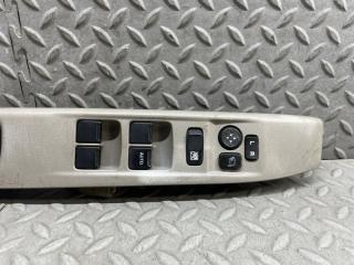Блок упр. стеклоподьемниками правый передний SUZUKI PALETTE MK21S 83715-82K0 3 ракурс