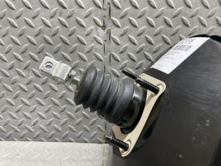 Главный тормозной цилиндр MAZDA DEMIO DE3FS ZJ D65143800 2 ракурс Главный тормозной цилиндр MAZDA DEMIO DE3FS ZJ D65143800 2 ракурс