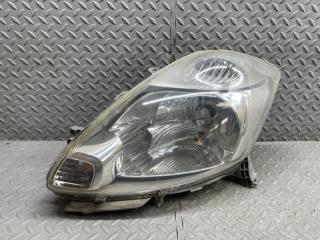 Фото запчасти фара передняя левая TOYOTA PASSO 2008 контрактная запчасть Запчасть фара передняя левая TOYOTA PASSO 2008