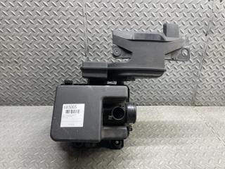 Корпус воздушного фильтра MAZDA DEMIO DJ3FS P31E-133AX 1 ракурс