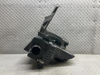 Корпус воздушного фильтра MAZDA DEMIO DJ3FS P31E-133AX 2 ракурс