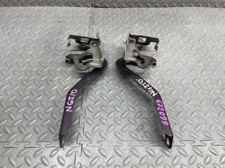 Петля капота TOYOTA IQ NGJ10 1 ракурс