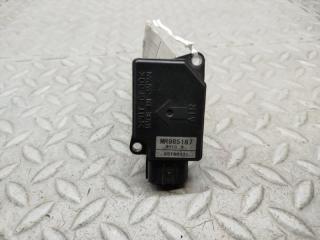 Расходомер воздушный MITSUBISHI COLT Z27A MR985187 3 ракурс Расходомер воздушный MITSUBISHI COLT Z27A MR985187 3 ракурс