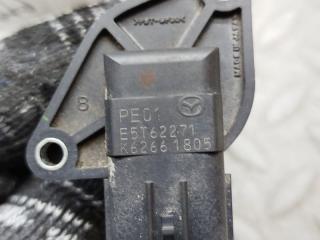 Расходомер воздушный MAZDA DEMIO DEJFS E5T62271 4 ракурс