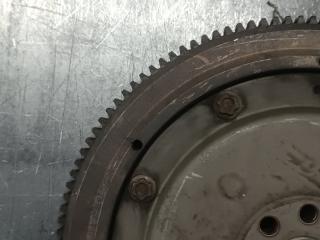 Маховик SUBARU LEGACY BH5 EJ208 5 ракурс Маховик SUBARU LEGACY BH5 EJ208 5 ракурс