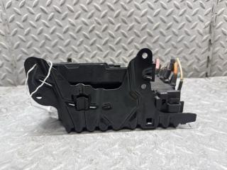 Блок предохранителей PEUGEOT 3008 E1065596 4 ракурс
