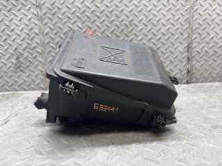Блок предохранителей PEUGEOT 308 T91 9810296380 3 ракурс