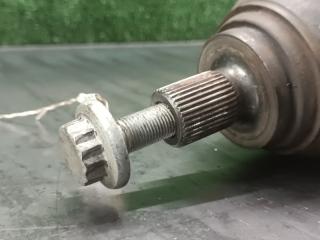 Привод правый передний VOLKSWAGEN GOLF 1K CDL 3 ракурс Привод правый передний VOLKSWAGEN GOLF 1K CDL 3 ракурс