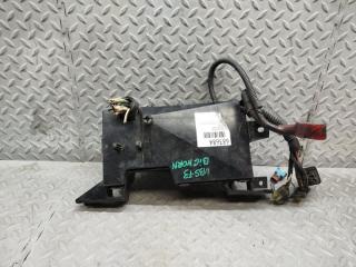 Блок предохранителей ISUZU BIGHORN UBS73 7254-1009MA 2 ракурс