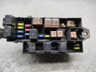 Блок предохранителей SUBARU IMPREZA GG3 82231FE040 3 ракурс