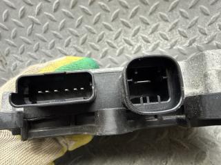 Блок предохранителей PEUGEOT 208 9819596180 3 ракурс