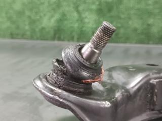 Рычаг правый передний NISSAN TINO V10 QG18DE 3 ракурс