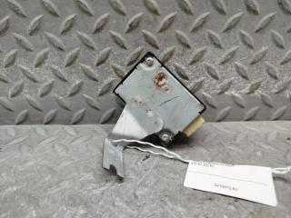 Блок управления дверьми TOYOTA CROWN GWS204 89740-30230 2 ракурс