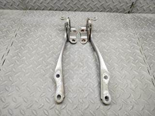 Петля капота TOYOTA RACTIS NCP100 1 ракурс Петля капота TOYOTA RACTIS NCP100 1 ракурс