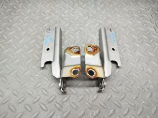 Петля капота MAZDA BONGO FRIENDEE SGEW 2 ракурс