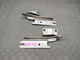 Петля капота MAZDA BONGO FRIENDEE SGEW 3 ракурс