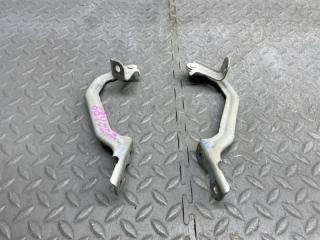 Петля капота SUZUKI EVERY DA17V 1 ракурс