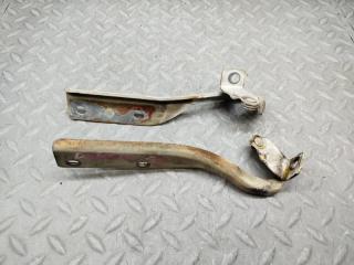Петля капота SUZUKI EVERY DA62V 3 ракурс