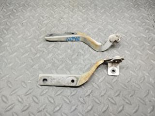 Петля капота SUZUKI EVERY DA64V 3 ракурс