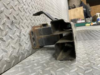 Жесткость бампера передняя TOYOTA FJ CRUISER GSJ15 1GR-FE 2 ракурс
