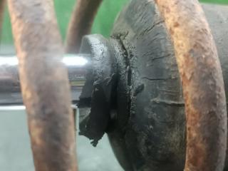 Стойка правая передняя MITSUBISHI MINICAB U62V 3G83 MR353678 3 ракурс