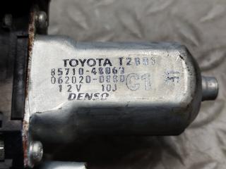 Стеклоподъемник правый передний TOYOTA VOXY ZRR70 85710-48060 4 ракурс