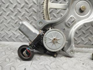 Стеклоподъемник правый передний TOYOTA WISH ZNE10 85710-58010 2 ракурс