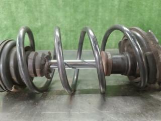 Стойка левая передняя MAZDA DEMIO DE3FS ZJ DR6134900B 2 ракурс