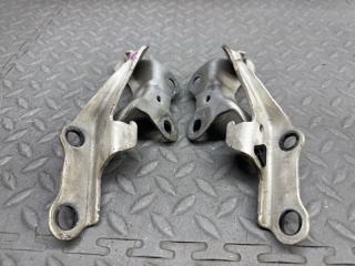 Петля капота TOYOTA CROWN GRS182 1 ракурс
