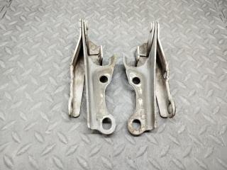 Петля капота TOYOTA CROWN GS136 1 ракурс