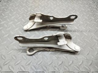 Петля капота TOYOTA CROWN GS136 3 ракурс