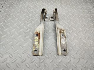 Петля капота SUZUKI EVERY DA52V 1 ракурс