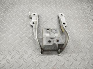 Петля капота NISSAN DAYZ B21W 2 ракурс Петля капота NISSAN DAYZ B21W 2 ракурс
