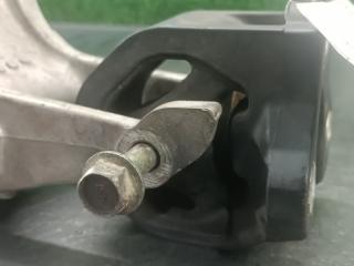 Подушка двигателя задняя HONDA STEPWGN RG1 K20A 2 ракурс