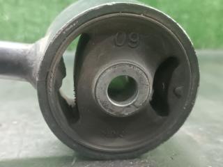 Подушка двигателя задняя TOYOTA PASSO KGC30 1KR-FE 2 ракурс