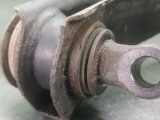 Рычаг правый передний NISSAN DATSUN BMD21 TD27 4 ракурс