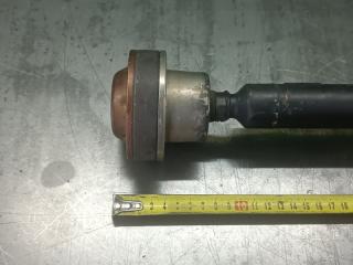 Карданный вал передний TOYOTA MARK II JZX115 1JZ-GE 2 ракурс Карданный вал передний TOYOTA MARK II JZX115 1JZ-GE 2 ракурс
