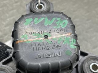 Помпа инвертора TOYOTA PRIUS ZVW30 G9040-47090 5 ракурс