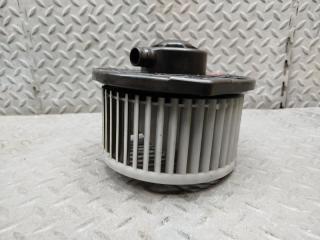 Мотор печки передний HONDA STEPWGN RG1 K20A 3 ракурс