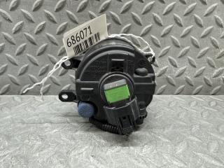 Туманка левая передняя TOYOTA BLADE AZE154 2AZ-FE 81220-0D040 5 ракурс