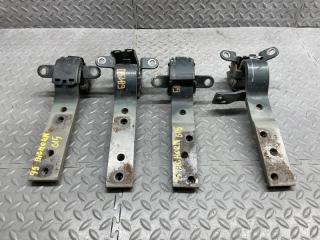 Петли 5-й двери ISUZU BIGHORN UBS69 4JG2TE 1 ракурс Петли 5-й двери ISUZU BIGHORN UBS69 4JG2TE 1 ракурс