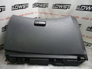 Запчасть бардачок Nissan Primera