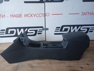 Подлокотник Mazda Axela