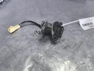 Запчасть личинка замка багажника Lexus IS250 GSE25 4GR-FSE 6956053050 контрактная Личинка замка багажника Lexus IS250 GSE25 4GR-FSE 6956053050 контрактная